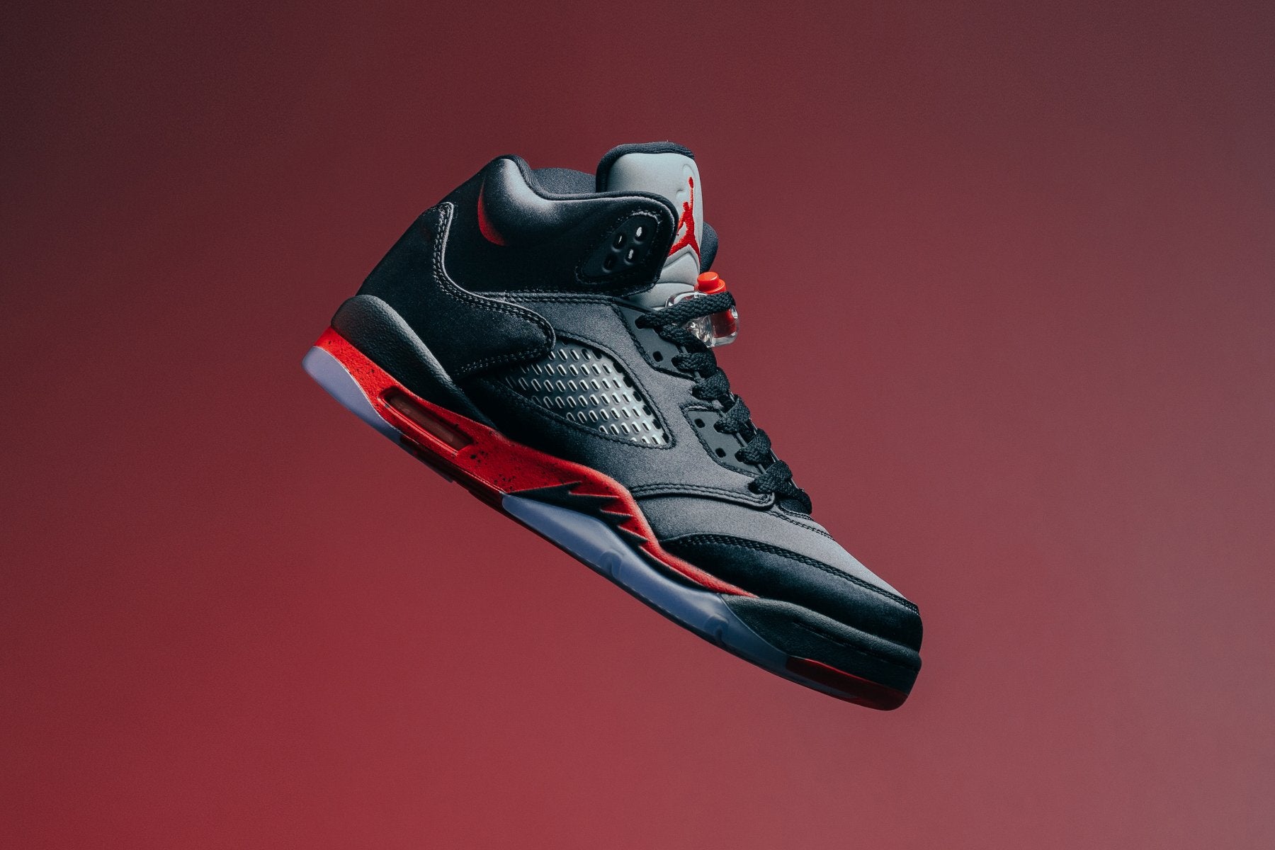 Air 5 Retro (GS) - Black/University Red – Feature