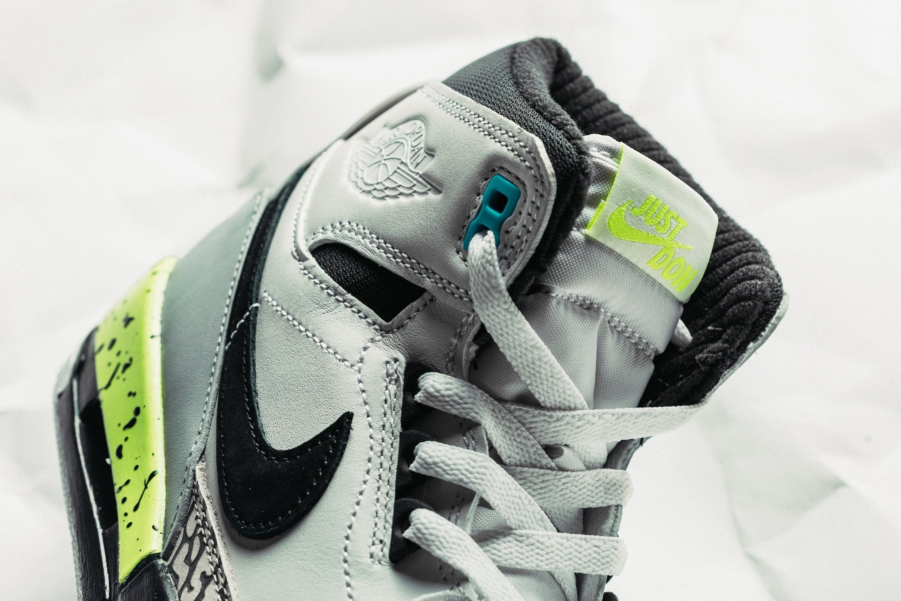 Air Legacy 312 - White/Black/Volt – Feature