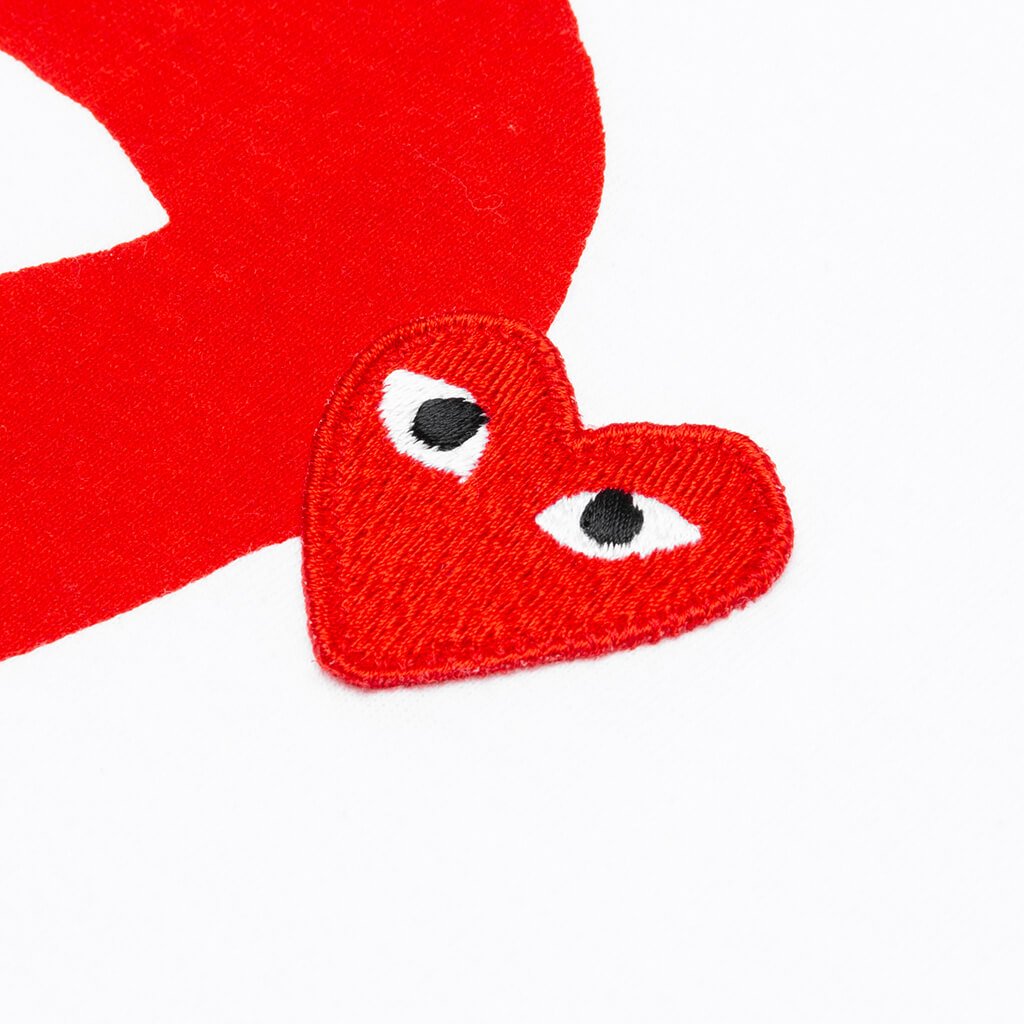 Blue Eyes Red Heart T-Shirt - White – Feature