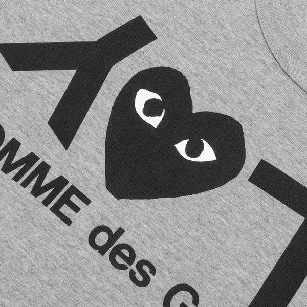 comme des garcons play inverted text logo tee