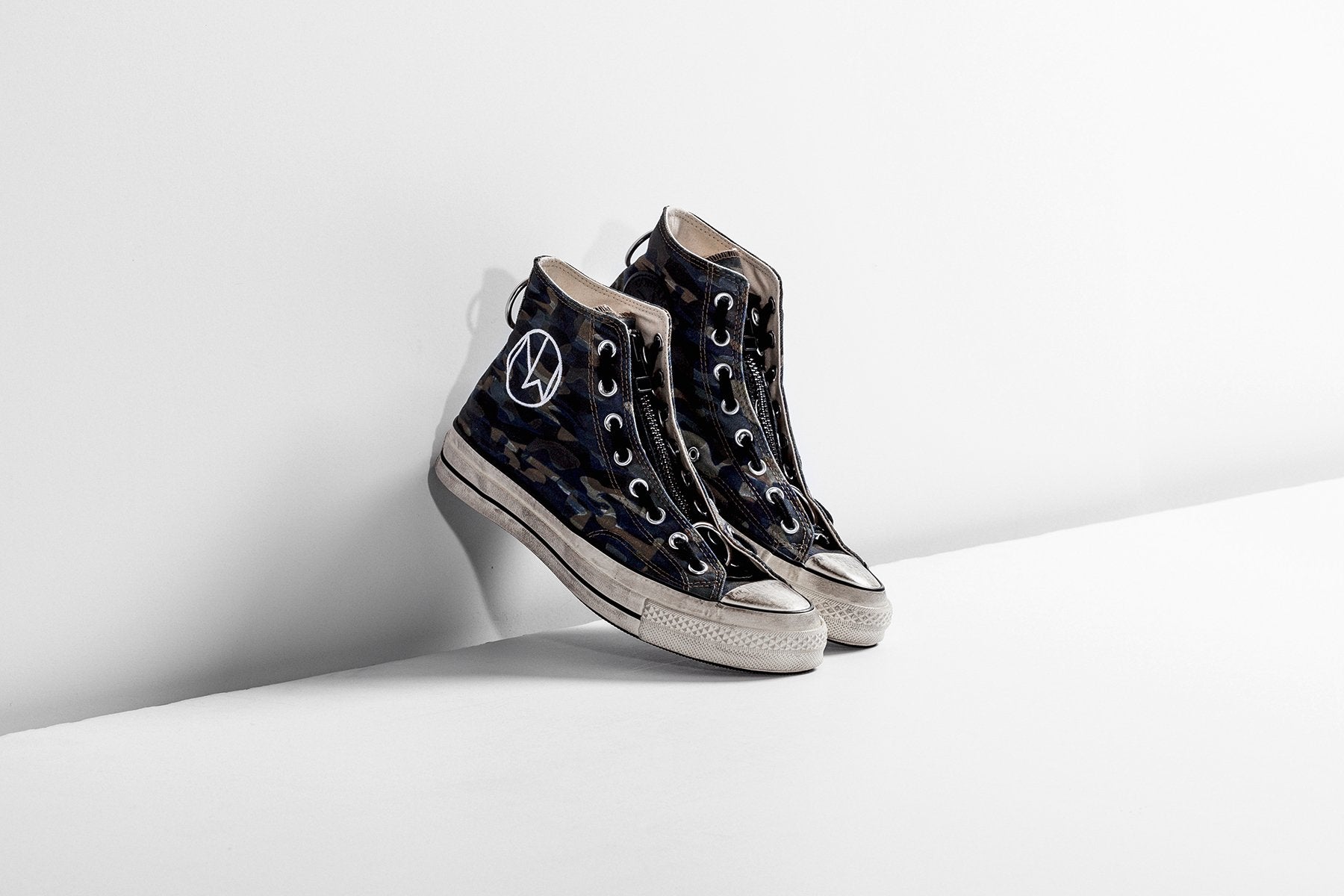 Shops converse x undercover chuck 70