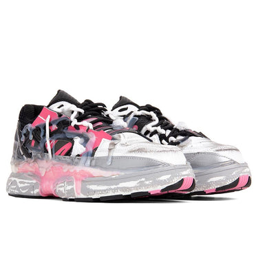 Maison Margiela Fusion Low Top Sneaker - Black/White/Pink â Feature