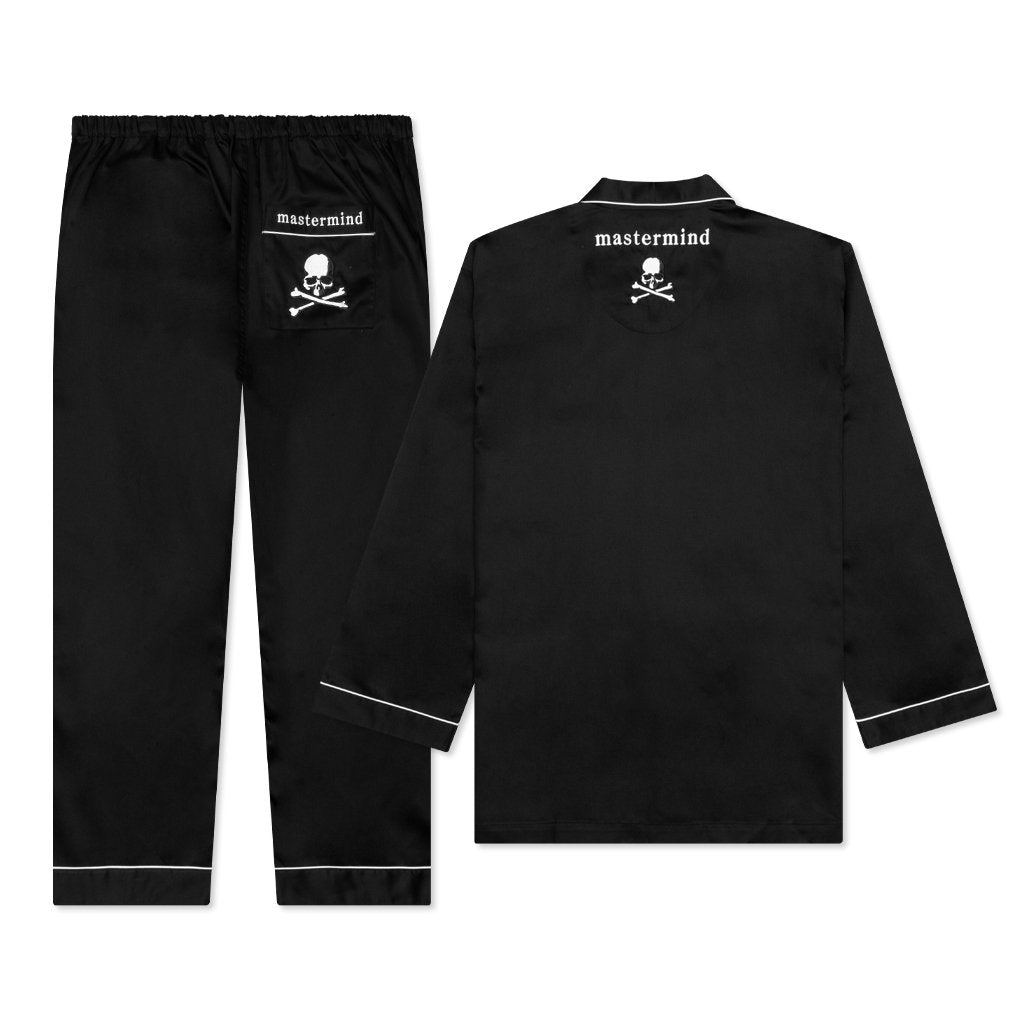 003 Pyjamas - Black – Feature