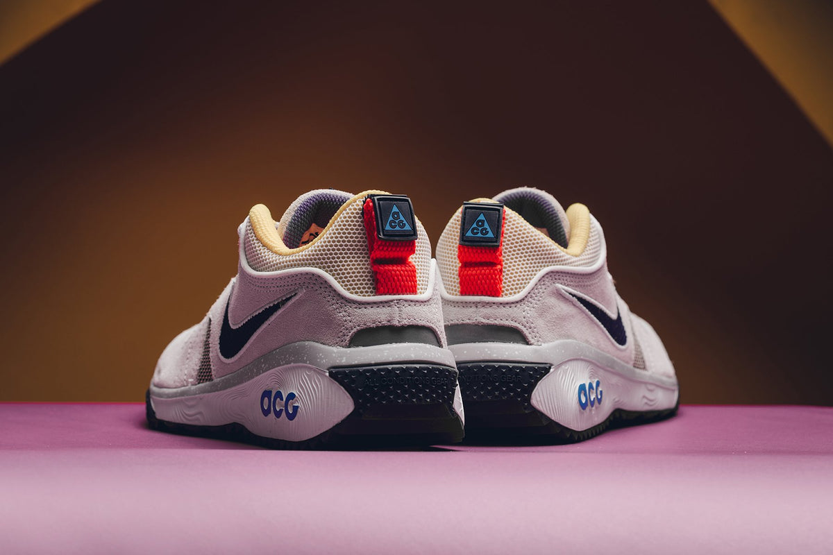 ACG Dog Mountain - Summit White/Black-Laser Orange – Feature