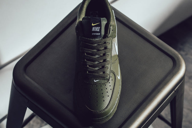 Air Force 1 '07 LV8 Utility - Olive Canvas/White – Feature