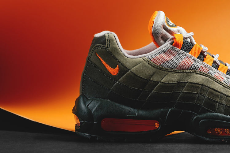 Air Max 95 OG - String/Total Orange-Neutral Olive – Feature 