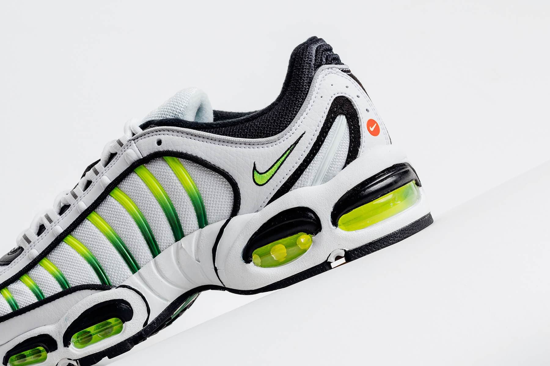 nike air max tailwind verde