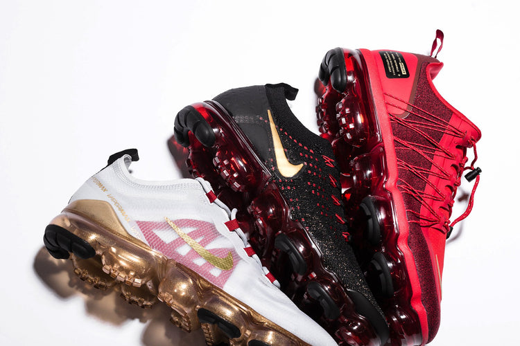 Air VaporMax Flyknit 2 CNY - Black/Metallic Gold – Feature display picture 3