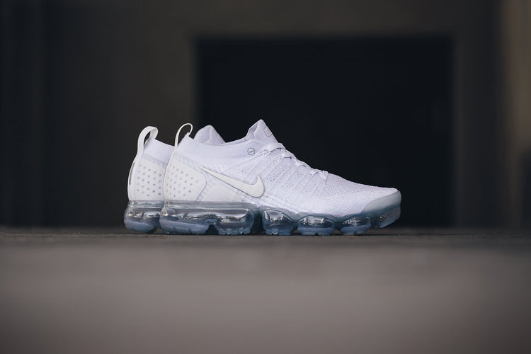 White Nike Air VaporMax Flyknit 2 – Feature display picture 2