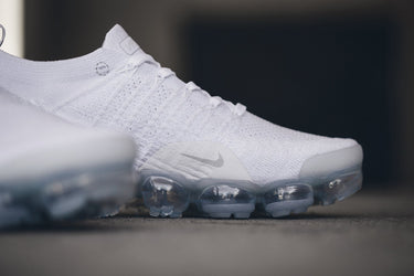 vapormax flyknit white