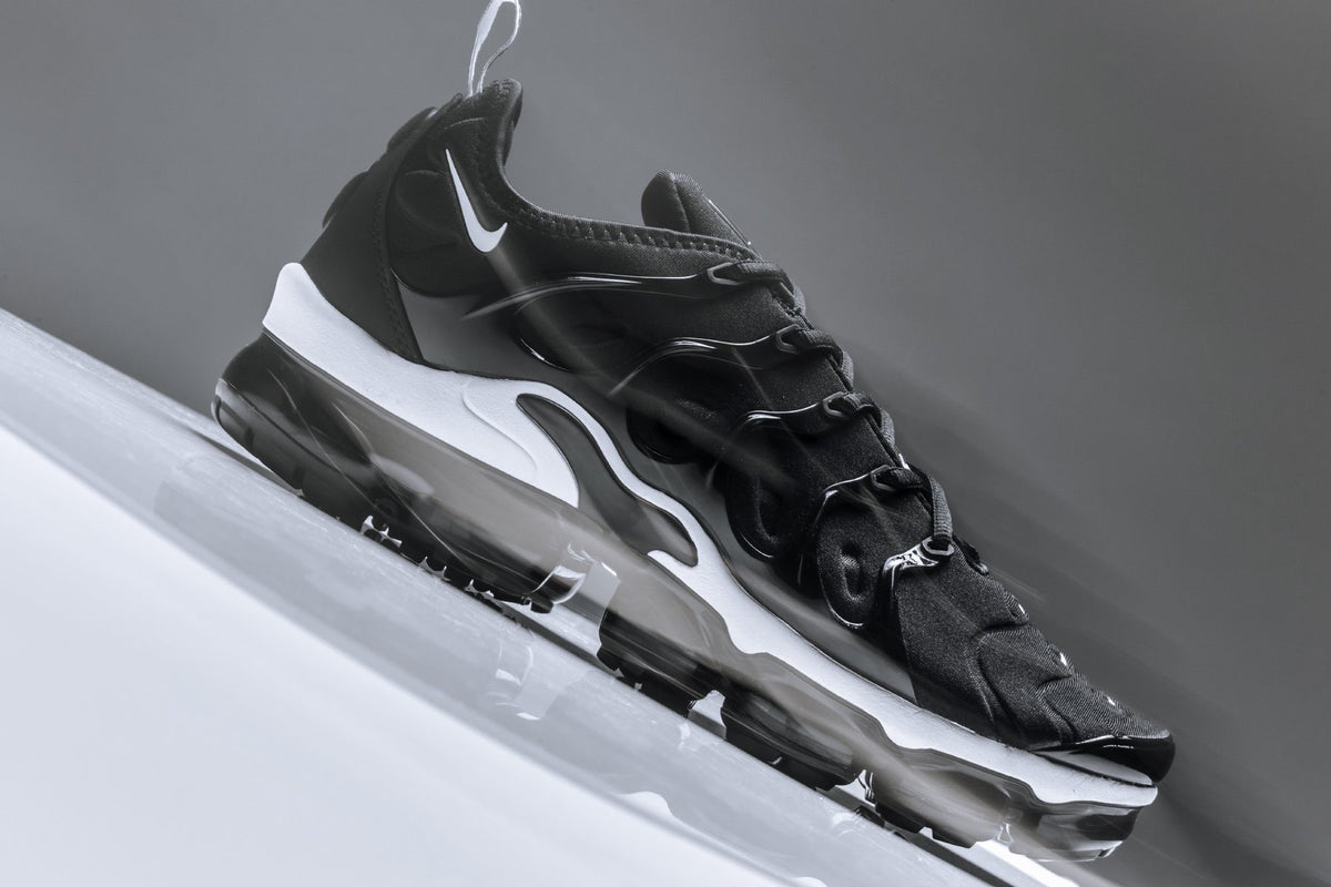 Air VaporMax Plus - Black/White – Feature