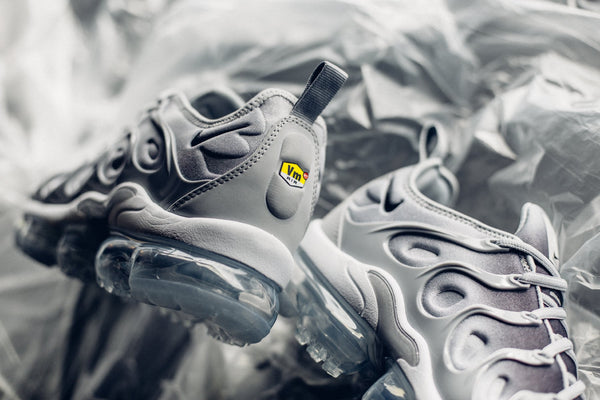 Vapormax plus white and wolf grey Clearance