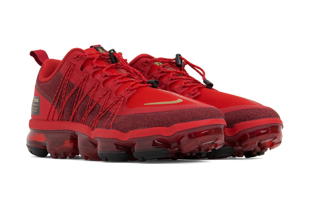 Air VaporMax Run Utility CNY - University Red/Metallic Gold â Feature