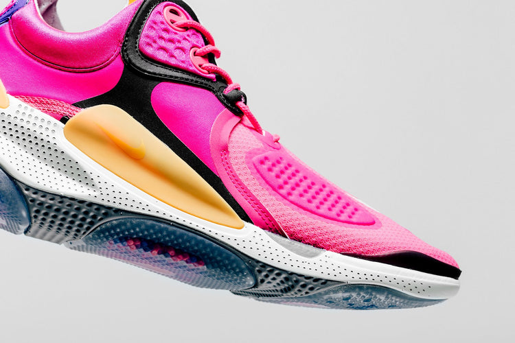 Nike Joyride CC3 Setter Sneaker - Hyper Pink/Kumquat | Feature display picture 2