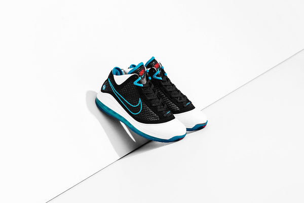 Nike LeBron 7 QS 'Red Carpet' Shoes - Size 10.5
