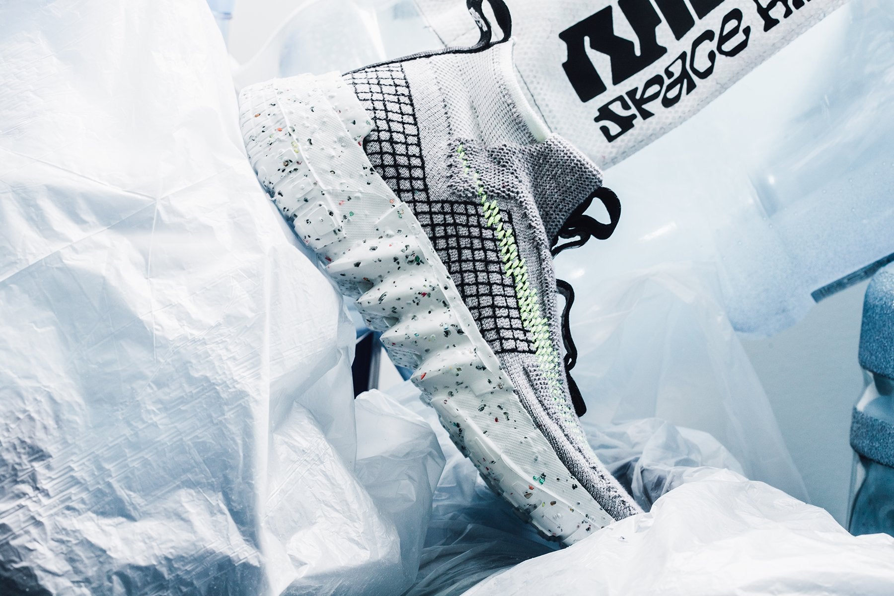 space hippie 02 grey volt