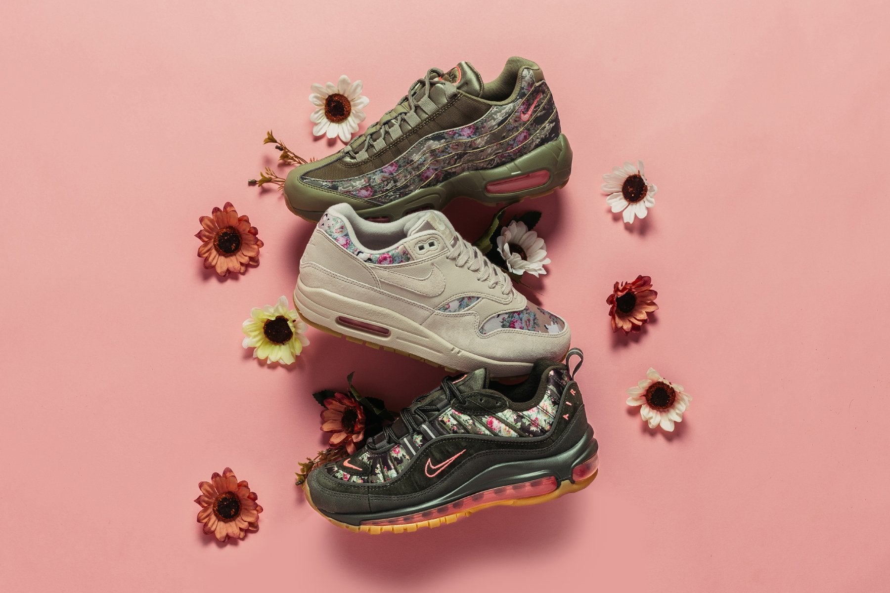 nike revolution 4 burgundy