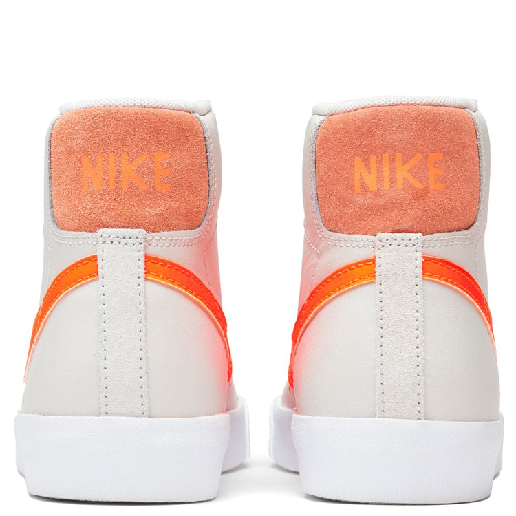 Women's Blazer Mid '77 Light Bone/Total Orange Feature