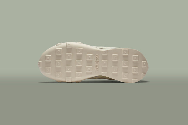 Women's Waffle Racer LX Series QS - Pale Ivory/Silver â Feature