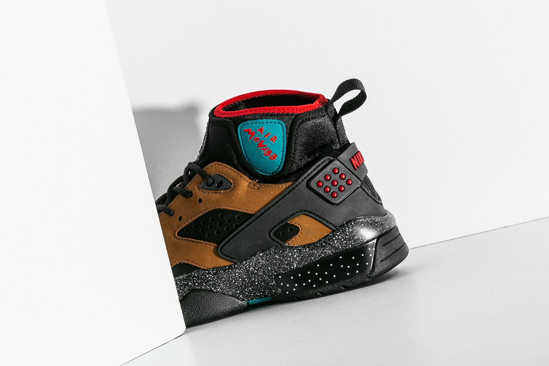 nike olivia kim air mowabb