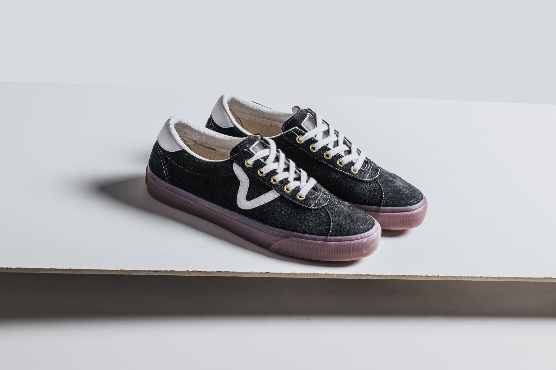 Vans Vault x LQQK Epoch Sport LX - Black/Translucent Gum – Feature