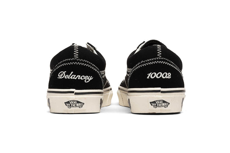 Vans x Sandy Liang Women's Old Skool-Delancey/True 화이트 – Feature